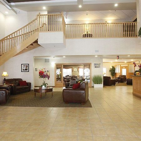 Stonebridge Hotel Dawson Creek Bagian luar foto