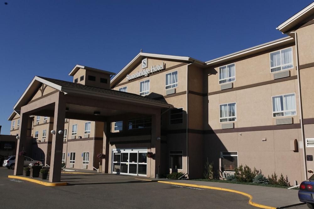 Stonebridge Hotel Dawson Creek Bagian luar foto