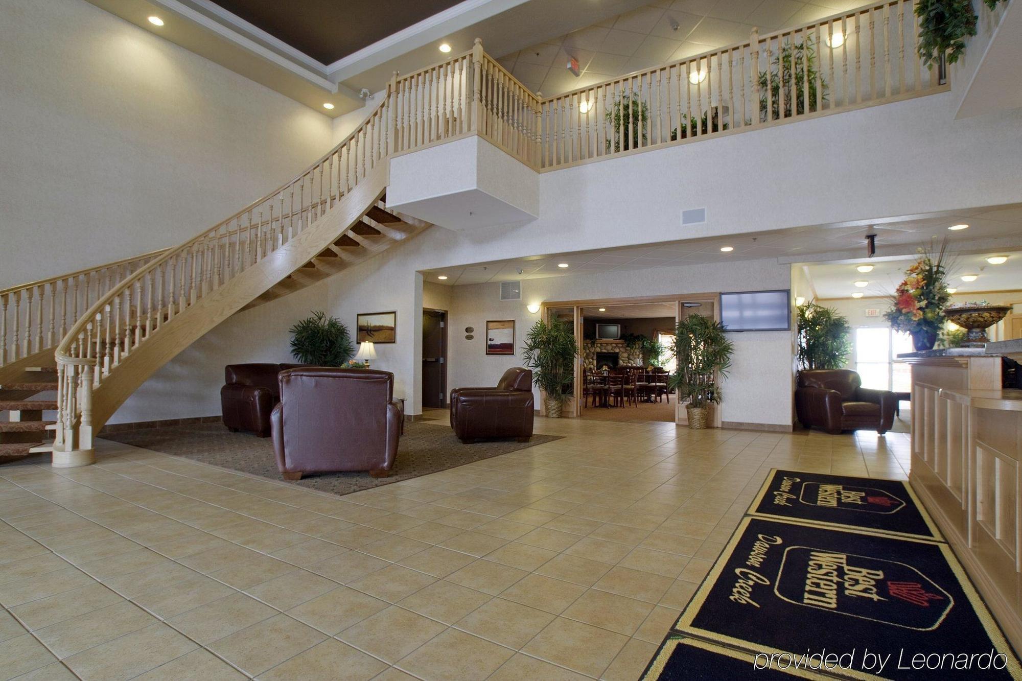 Stonebridge Hotel Dawson Creek Bagian luar foto