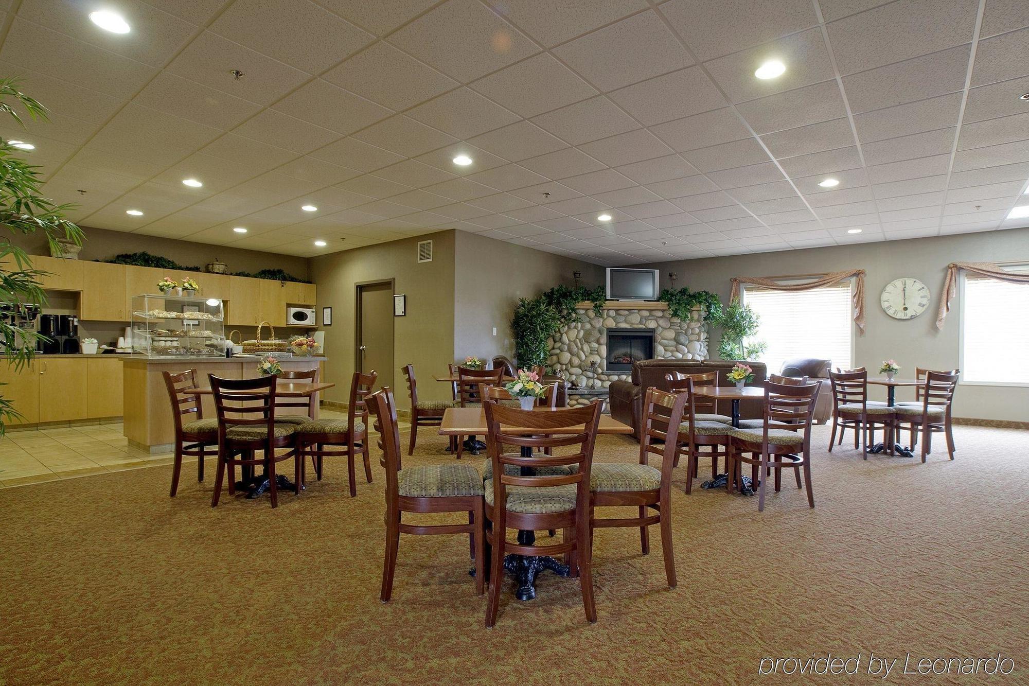 Stonebridge Hotel Dawson Creek Restoran foto