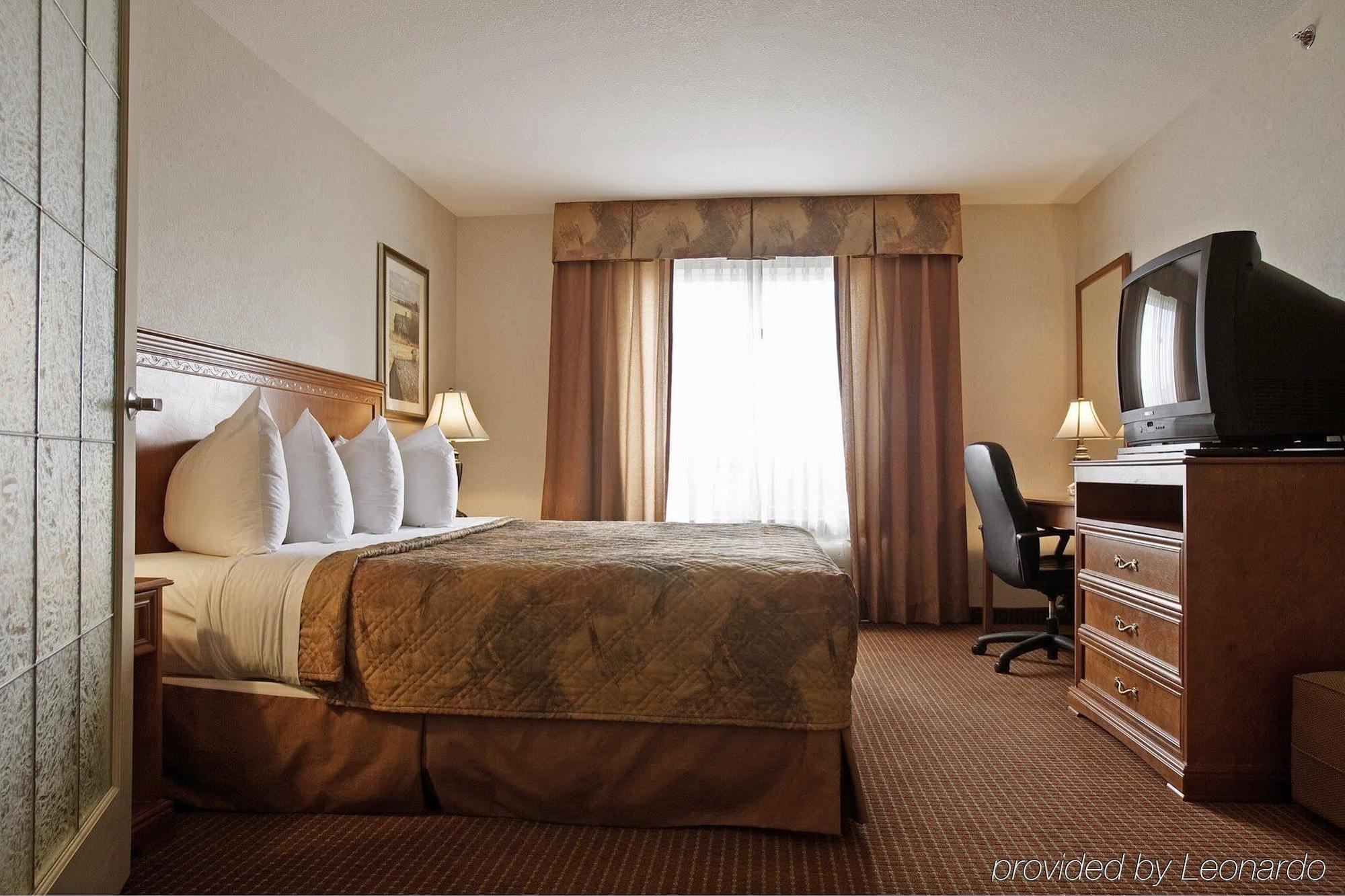Stonebridge Hotel Dawson Creek Ruang foto